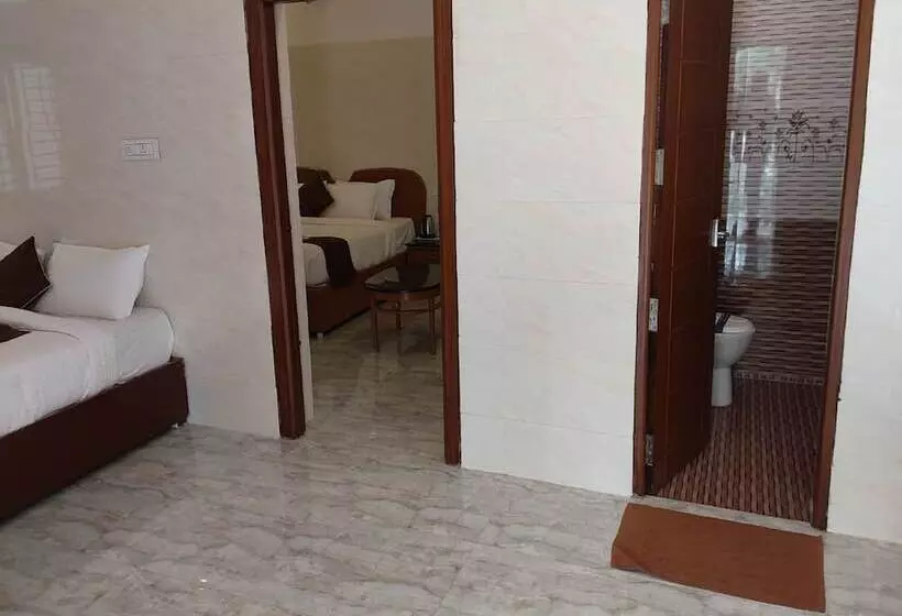 ホテル Sharma Jee Farm House