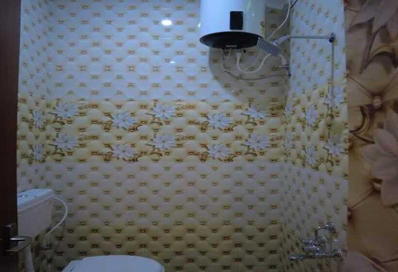 فندق Sharma Jee Farm House