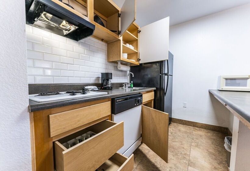 Metro Chandler Apartments