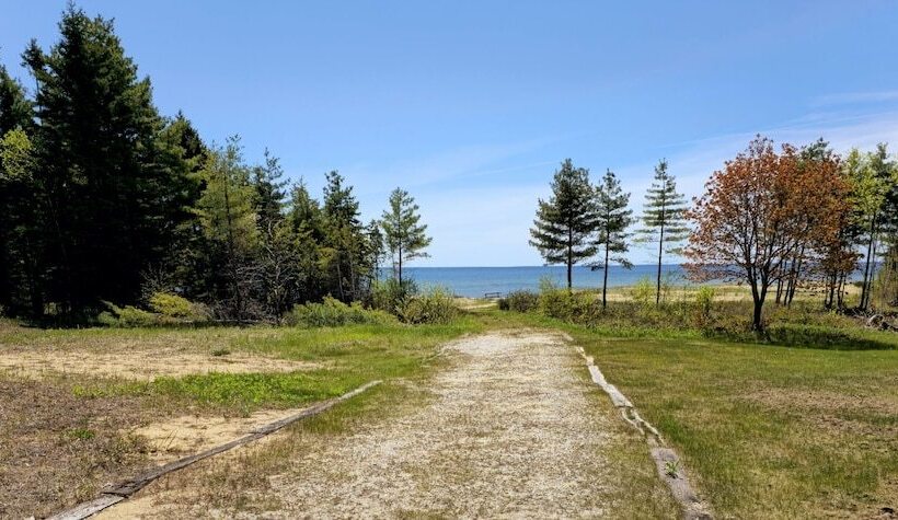 فندق على الطريق Gray Wolf Lodge