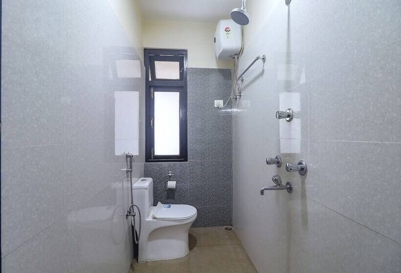 Fabhotel Kutighar Regency