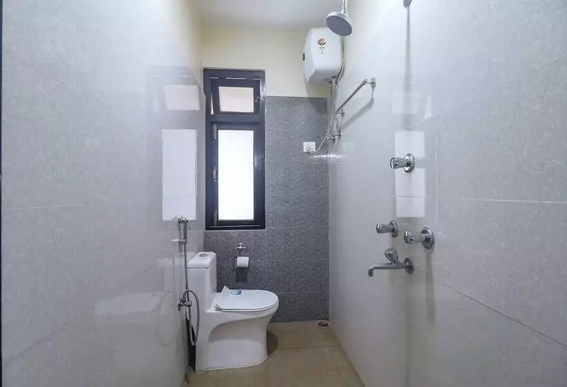Fabhotel Kutighar Regency