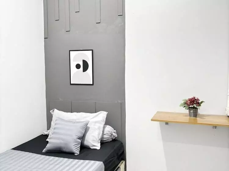 Hotel Ngekost Harian