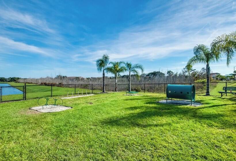 8000 Lost Shaker Lane