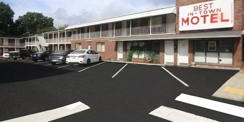 Best In Town Motel