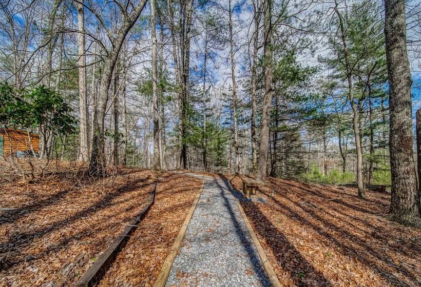 Blueridge Lodge Wrap Around Deck