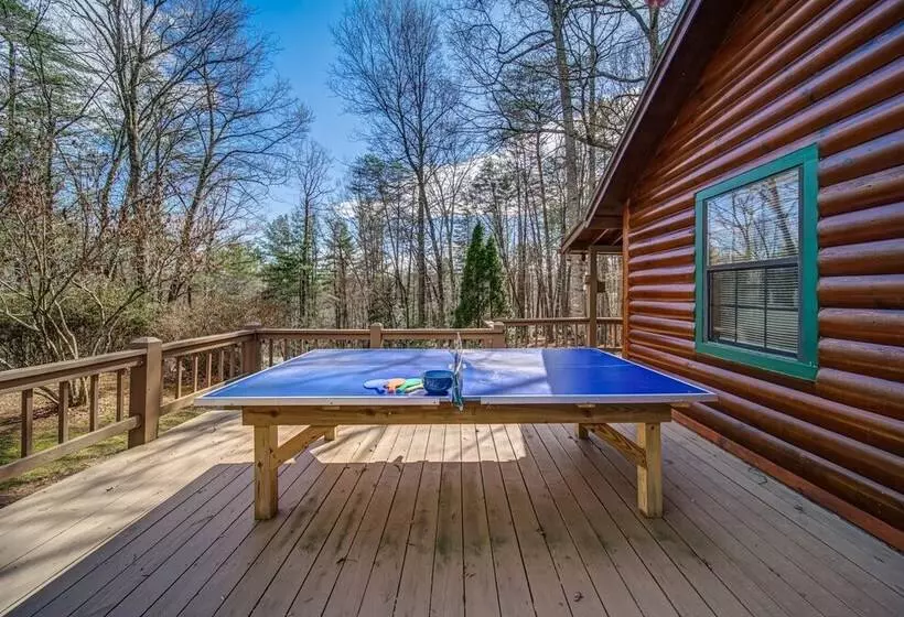 Blueridge Lodge Wrap Around Deck