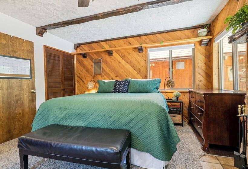Cozy Spruce Cabin