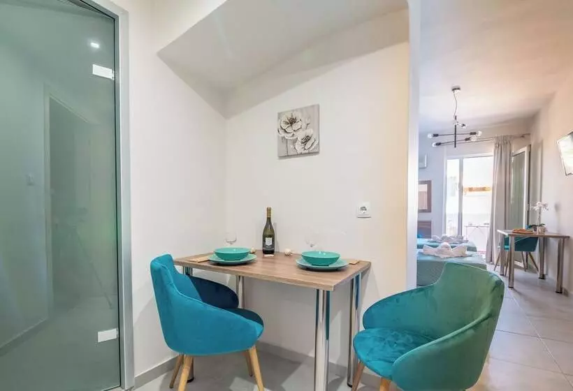 ホテル Asterion Luxury Studios Airport