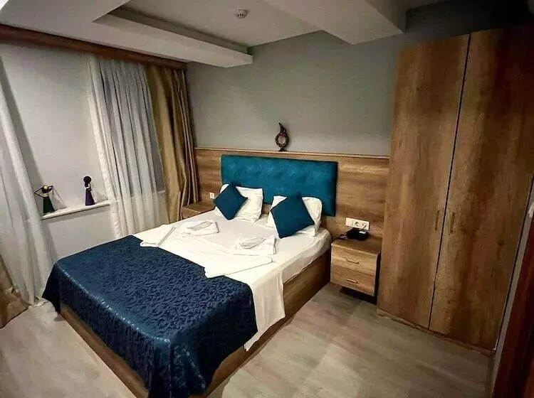 Hotelli Destinia Pera