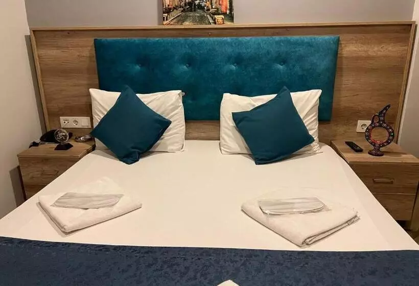 Hotelli Destinia Pera