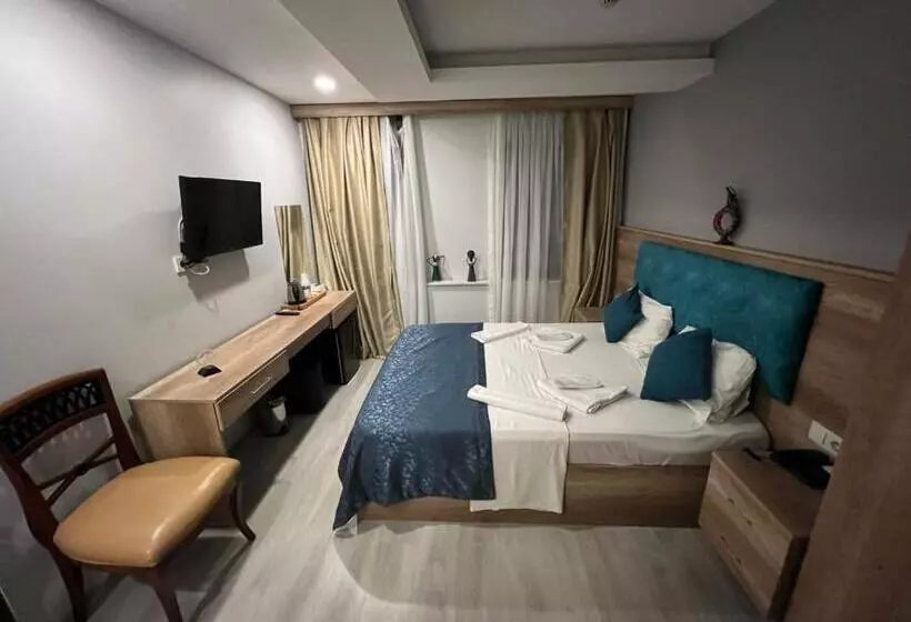 Hotelli Destinia Pera