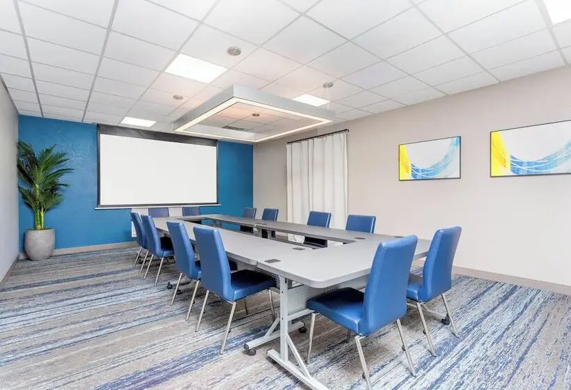 ホテル Holiday Inn Express And Suites Ormond Beach North Daytona By Ihg