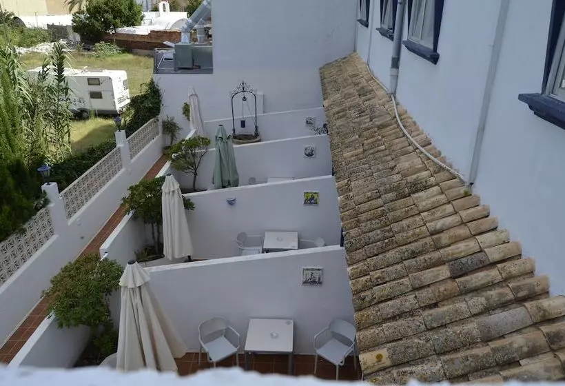 هتل Hostal Blayet