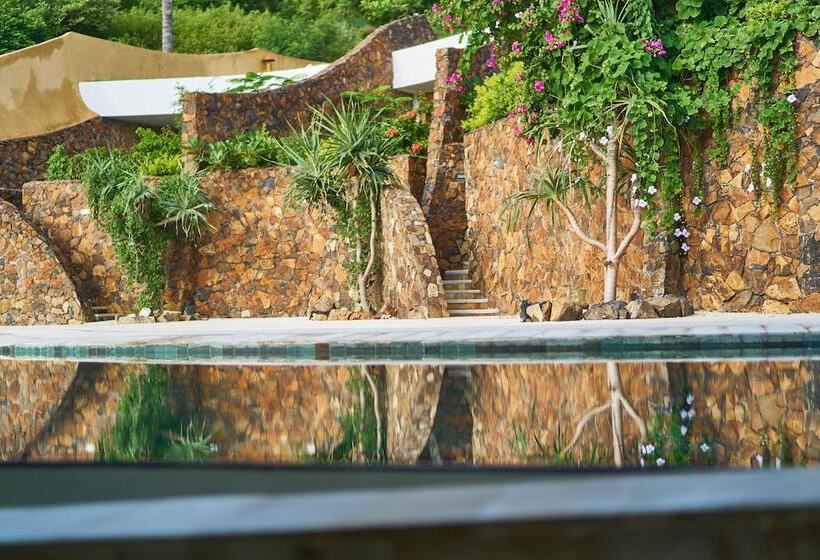 فندق Inlight Lombok Eco Resort