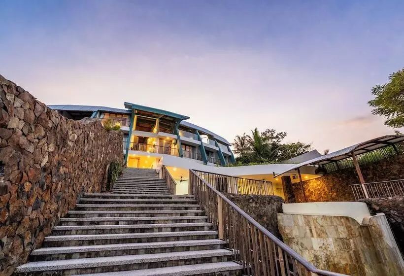 Hotelli Inlight Lombok Eco Resort