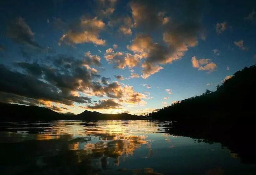 Hotelli Isla Victoria   Folk Camp