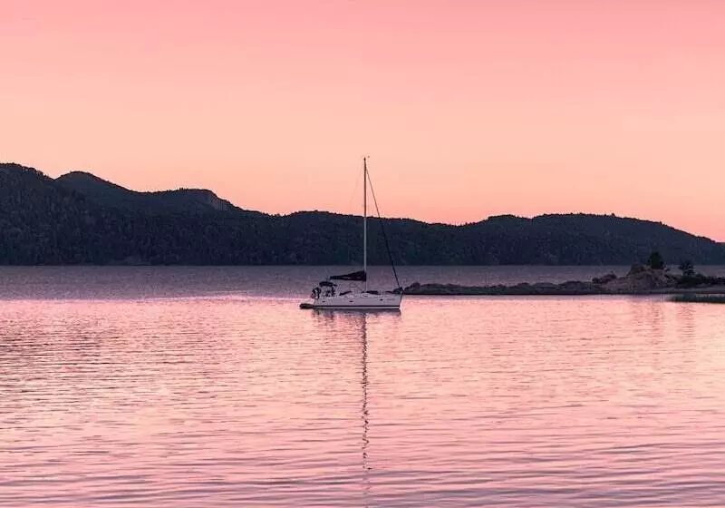 Hotelli Isla Victoria   Folk Camp