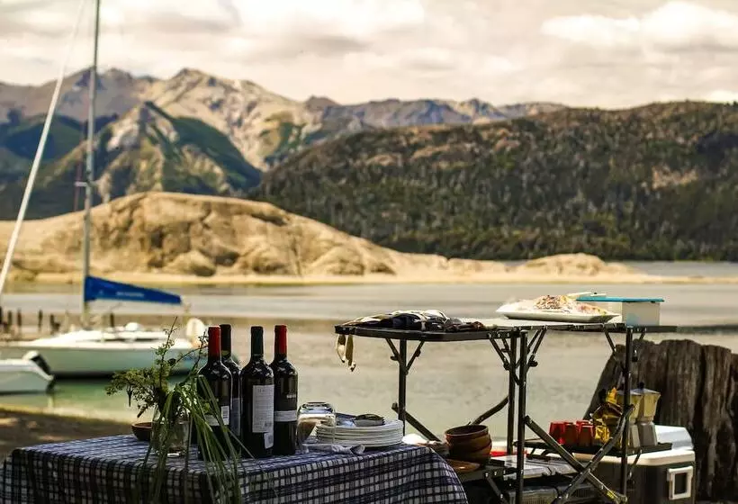 Hotelli Isla Victoria   Folk Camp