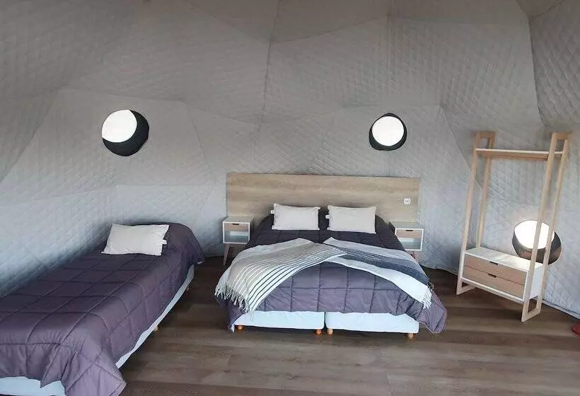 Hotelli Isla Victoria   Folk Camp