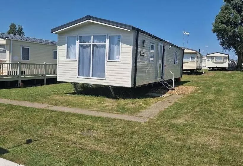 ホテル Luxuary Static Caravan Sleeps 6 Coopers Beach   Luxurious Get Away