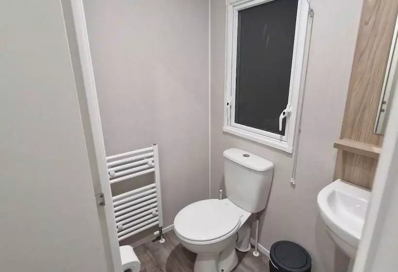 ホテル Luxuary Static Caravan Sleeps 6 Coopers Beach   Luxurious Get Away