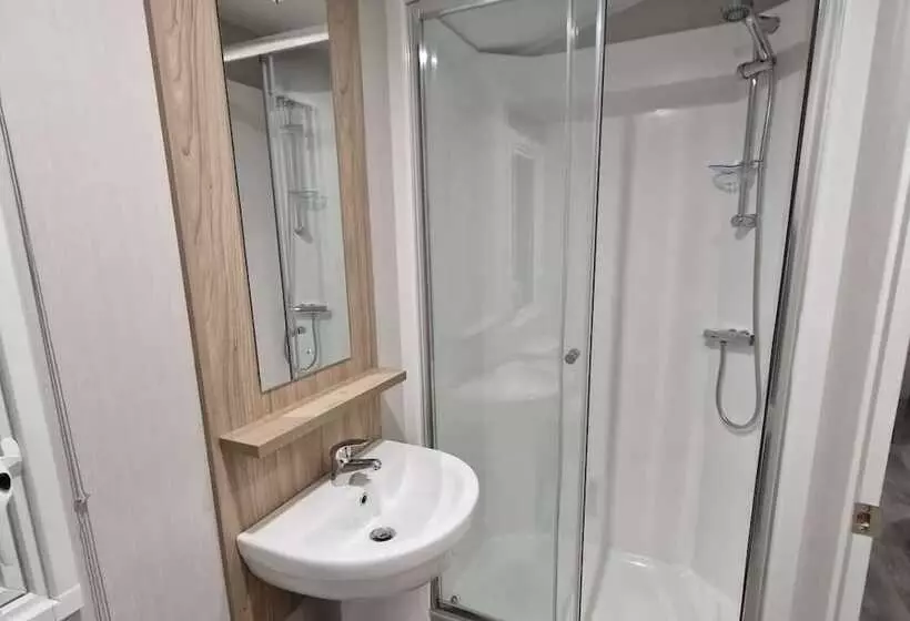 ホテル Luxuary Static Caravan Sleeps 6 Coopers Beach   Luxurious Get Away