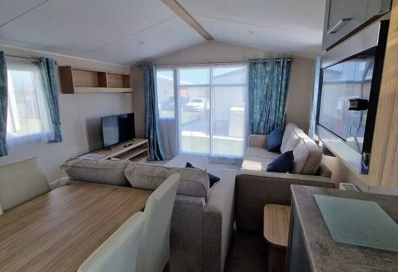 ホテル Luxuary Static Caravan Sleeps 6 Coopers Beach   Luxurious Get Away