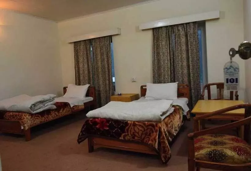 هتل Naltar Palace