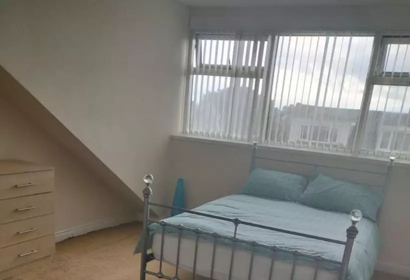 هتل Female Only Room