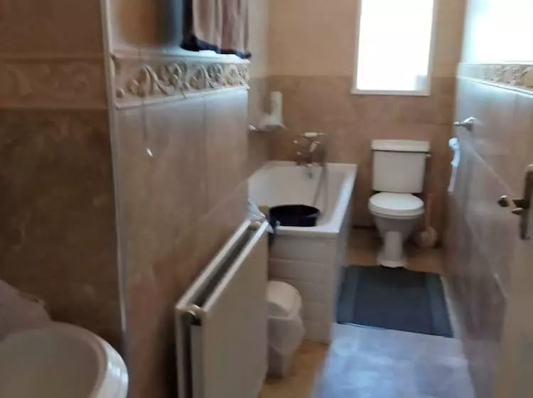 هتل Female Only Room