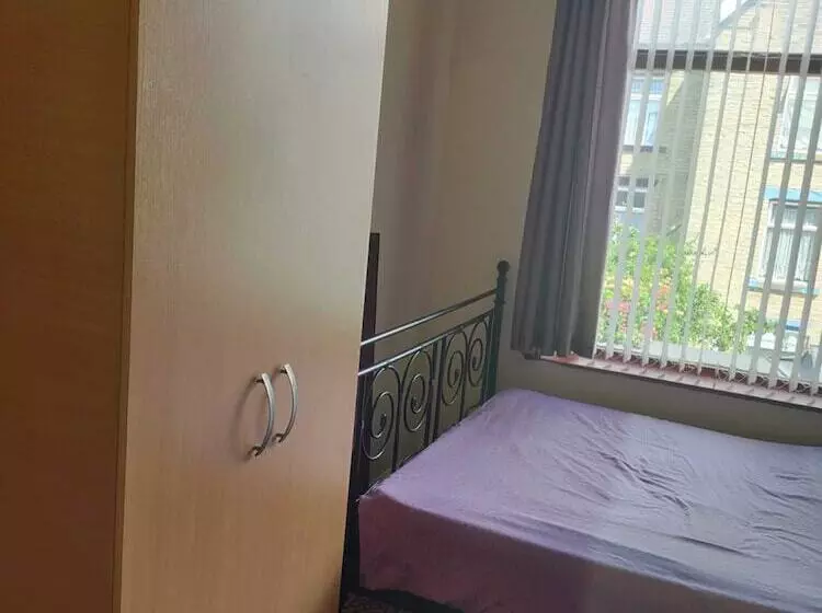 هتل Female Only Room