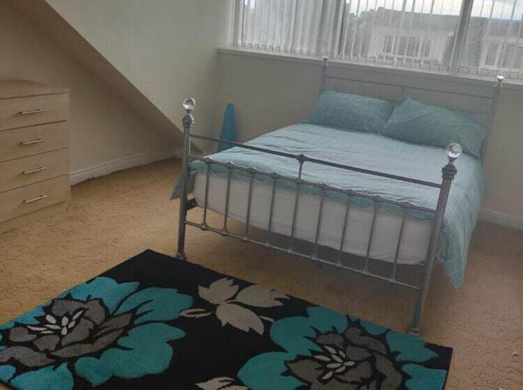 هتل Female Only Room