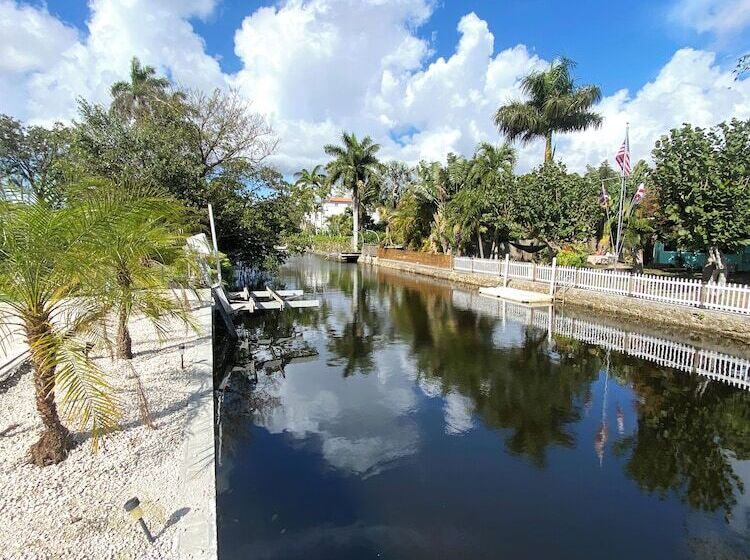 ホテル Tarpon Harbor Vacation Rentals