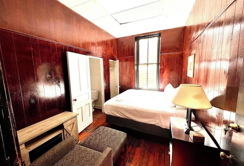 בית מלון כפרי The Fallon