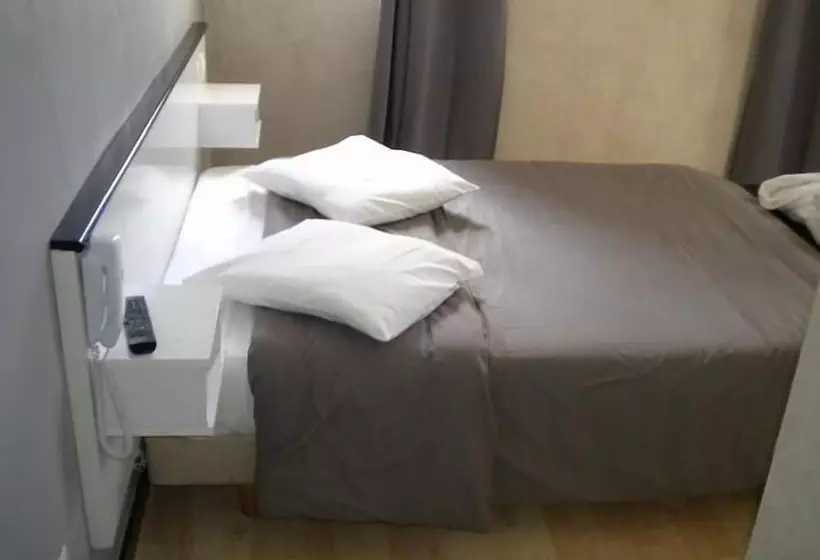 ホテル Victor Hugo