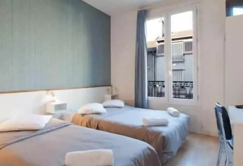 ホテル Victor Hugo