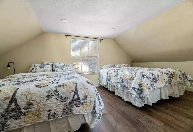 Jaybird Lodge