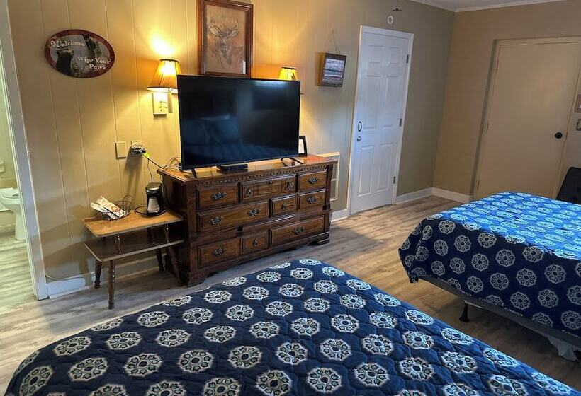 فندق على الطريق Sportsman S Lodge