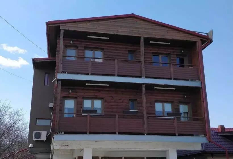 ペンション Cazare Business Transit