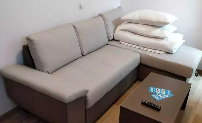 ペンション Cazare Business Transit