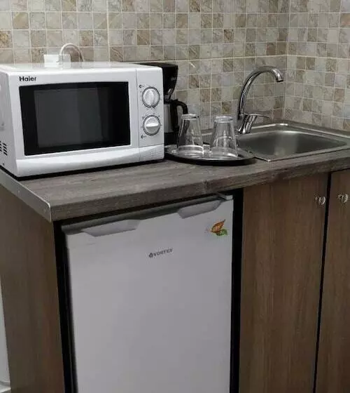 ペンション Cazare Business Transit