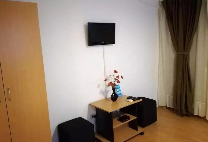 ペンション Cazare Business Transit