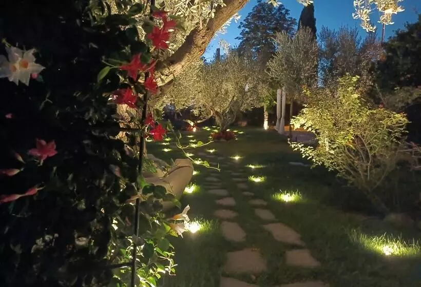 پانسیون Giardini Penelope Resort E Spa
