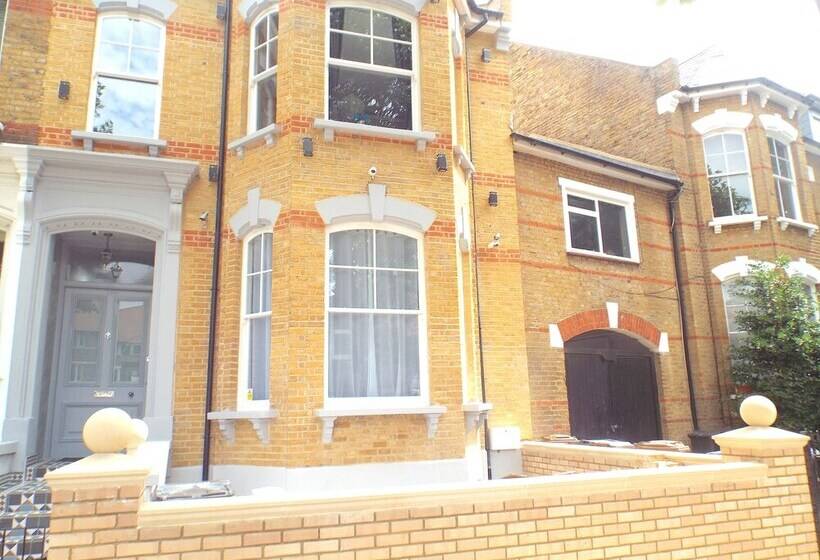 Пансион Hackney Suites En Suite Rooms & Amenities