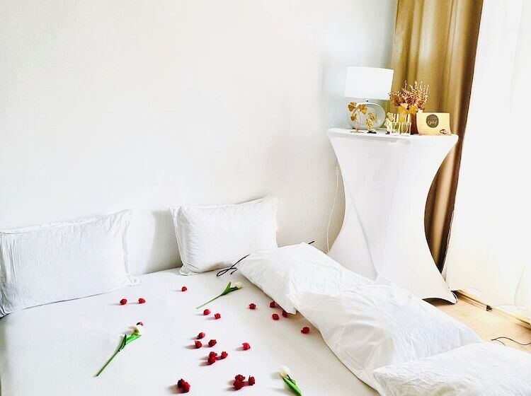 اقامتگاه 156 Av. Pasteur B1