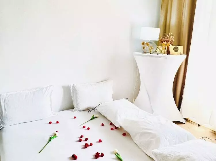 Residenssi 156 Av. Pasteur B1