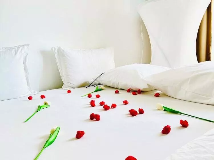 Residenssi 156 Av. Pasteur B1