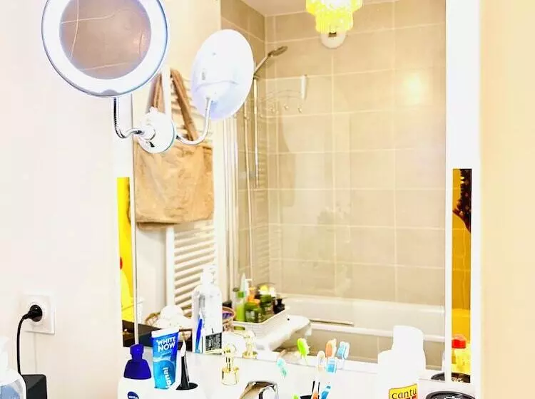 Residenssi 156 Av. Pasteur B1