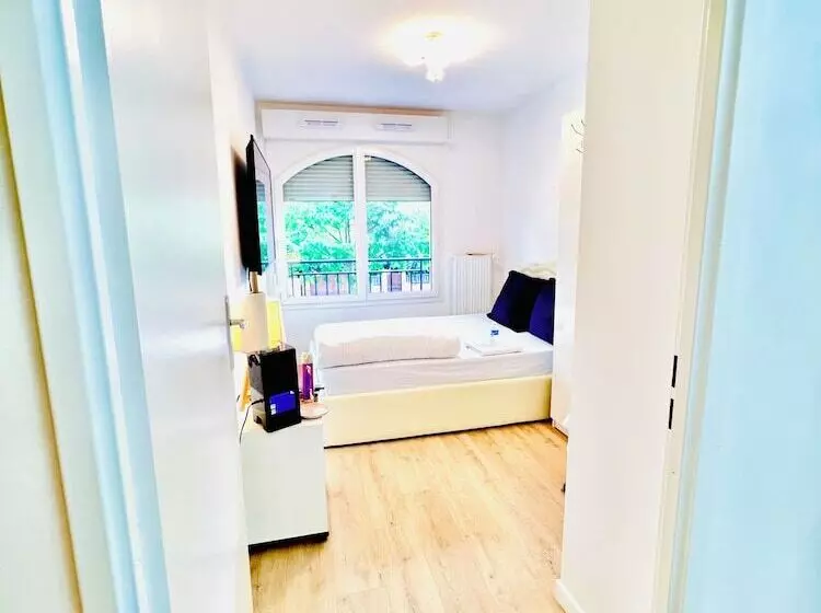 Residenssi 156 Av. Pasteur B1